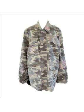 Camo Jacket Upcycled Hand Embroidered Floral Size Large (42-44) EUC